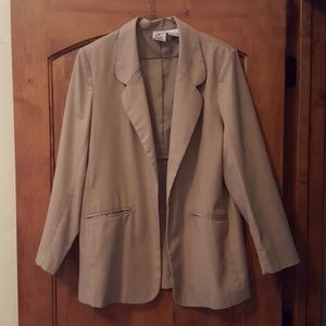 Maggie Lawrence tan blazer, size M